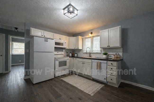 Photo - 800 S 38th St