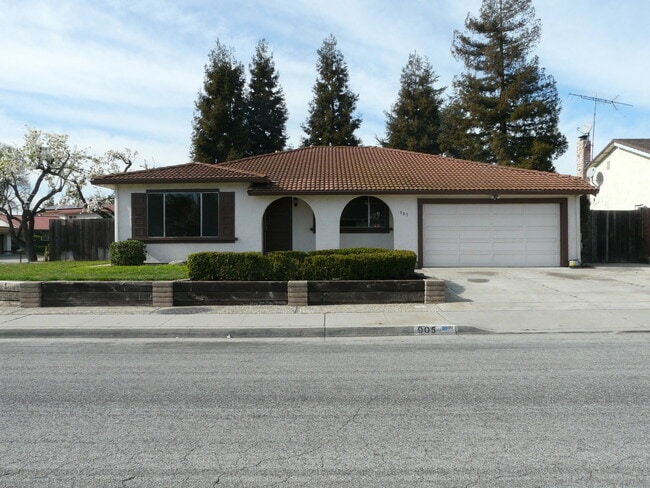 Building Photo - Newly Remodeled 4 bed 2 bath Home in North San Jose