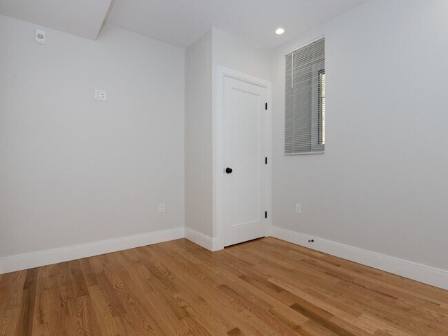 Photo - 5 Tovar St Unit 1R