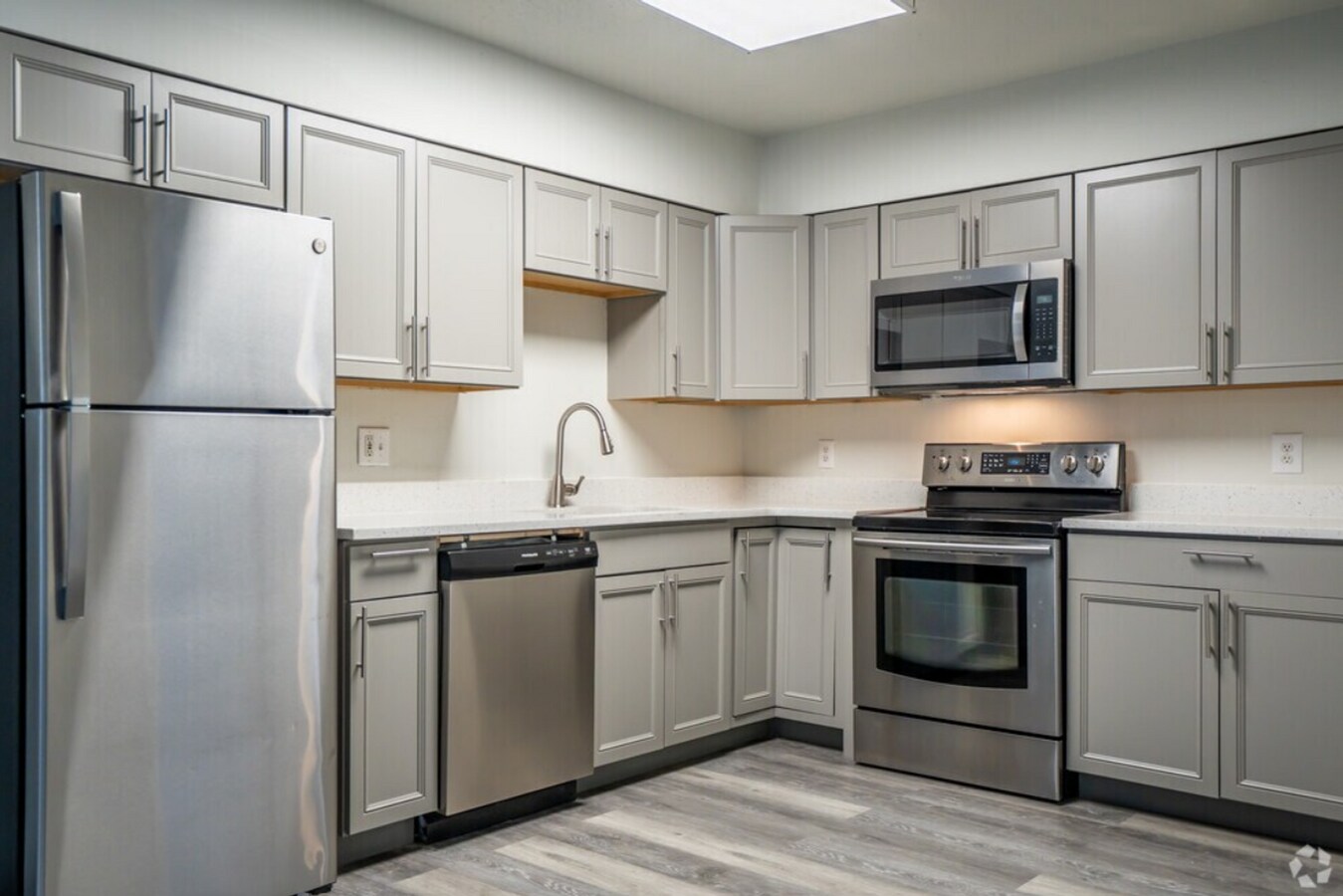 Fountain Court - Fountain Court Unit 311