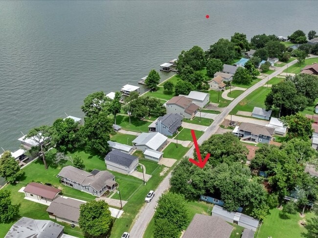 Photo - 683 Water View Dr