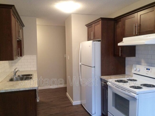 Photo - 235-235 Husch Rd