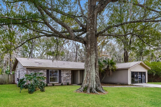 Photo - 1413 Dolphin St