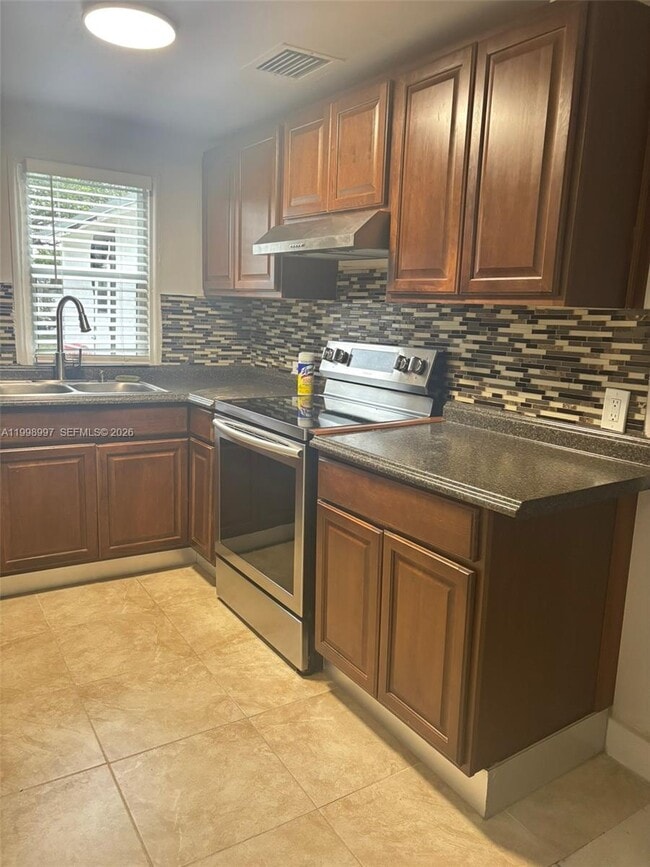 Building Photo - 719 Glenn Pkwy