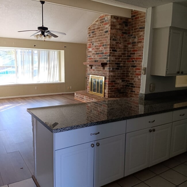 Photo - 13807 Towne W Blvd