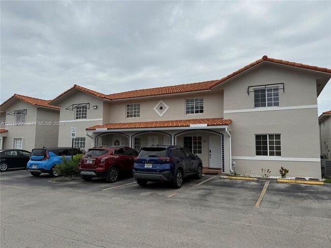 Building Photo - 10101 W Okeechobee Rd Unit 9202