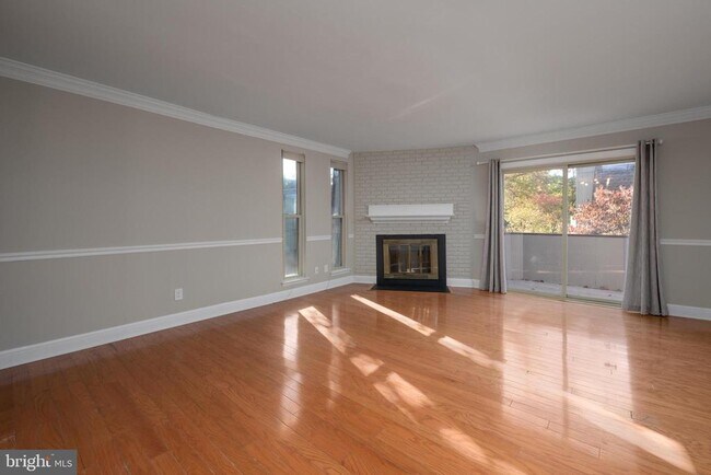 Photo - 25 S Church Rd Unidad 28