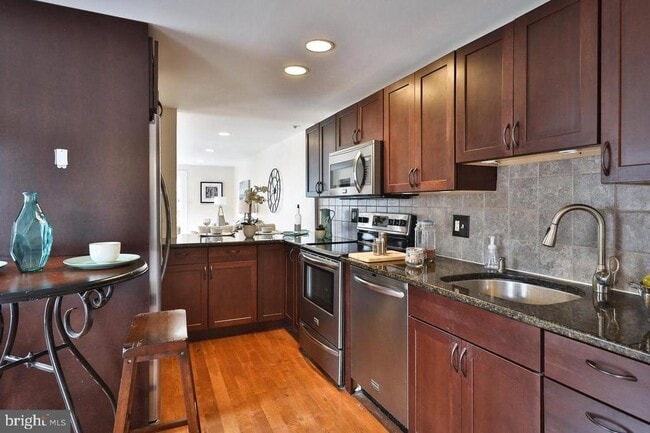 Photo - 630 N 17th St Unidad 5