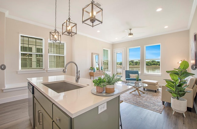 Photo - 1319 W Main St