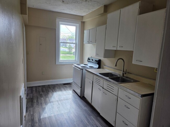 Photo - MGAM-800-802 1/2 N Mulberry St Unit 802
