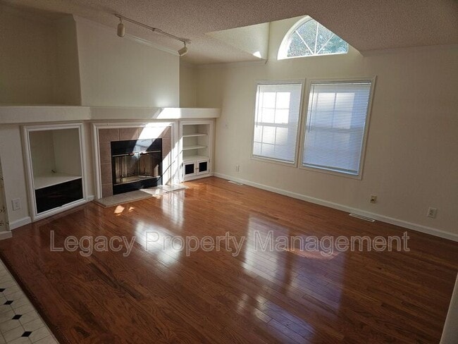 Photo - 104 Allen Ruffin Ave