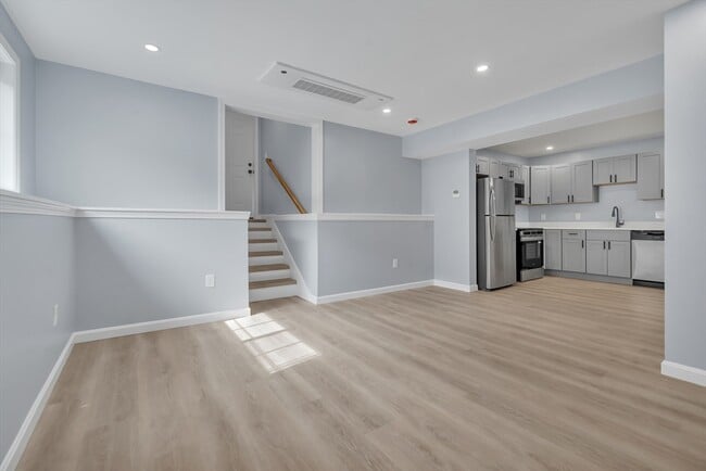 Photo - 160 Chatham St Unidad 0