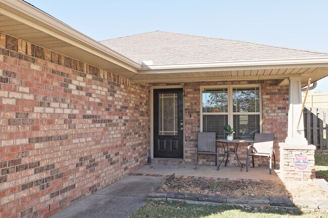 Photo - 349 Dovington Dr