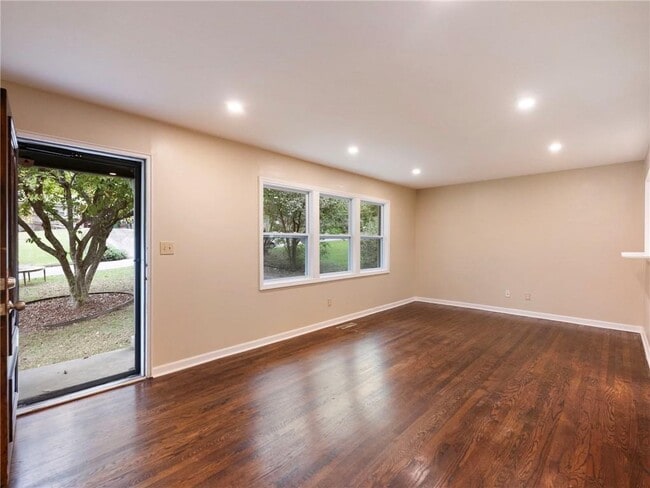 Photo - 2949 Judylyn Dr