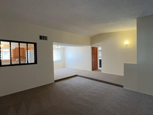 Photo - 3733 Sparrow Dr