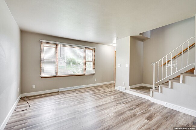 Photo - 1500 W Pershing St Unit 1502