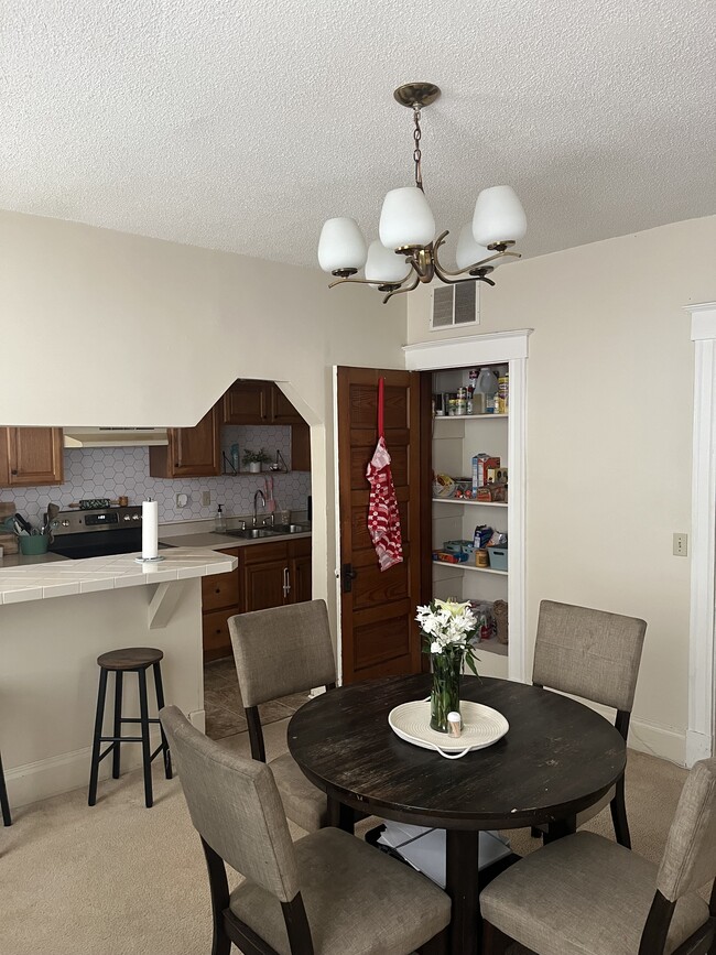 Photo - 3453 Woodburn Ave Unit 3