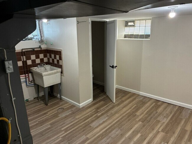 76-78 Cortina Way