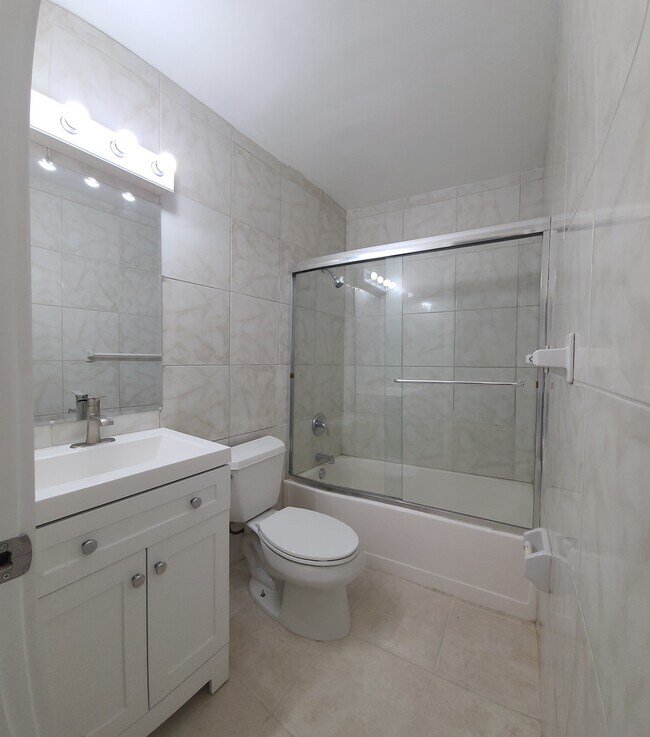 Photo - 3031 NE Savannah Rd