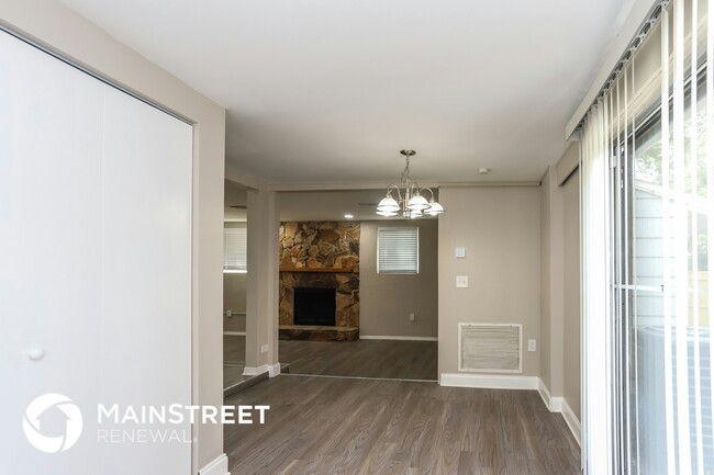 Photo - 624 75th St N