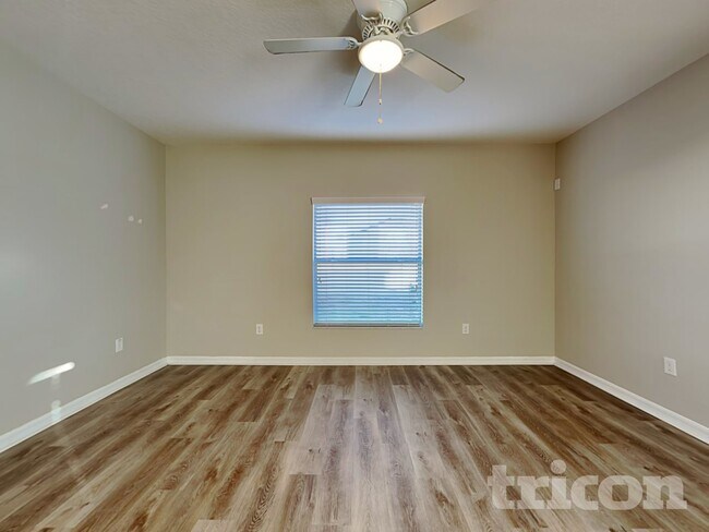 Photo - 13814 Crater Cir