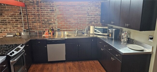 Photo - 693 W North St Unit 2