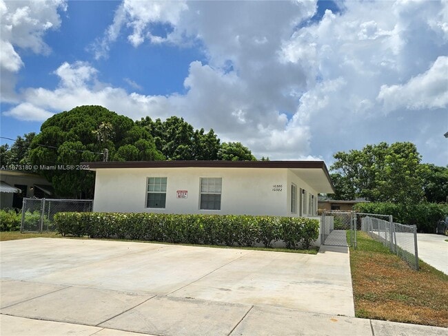 Building Photo - 10382 SW 173rd St Unit 10382 Rental
