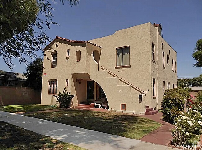 Building Photo - 1980 Oregon Ave Unit 1980 LongBeach Rental