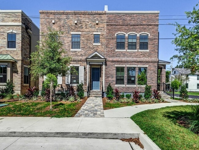 Photo - 241 Beech St