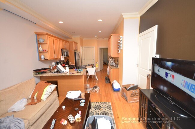 Photo - 27 Lothrop St Unit 1