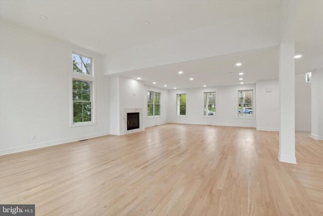 Photo - 35 Sycamore Pl