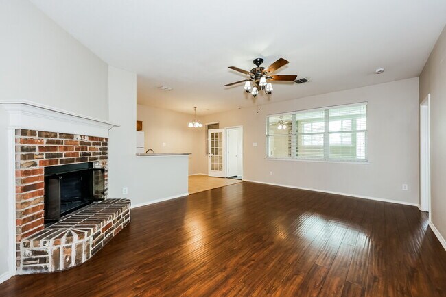 Photo - 10005 Blue Bell Dr