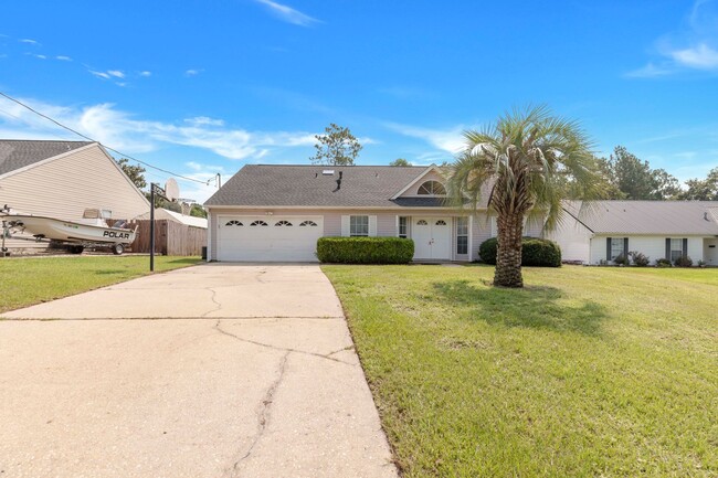 4bed/2.5 bath in South Crestview..NO MARCH... - 4bed/2.5 bath in South Crestview..NO MARCH... House