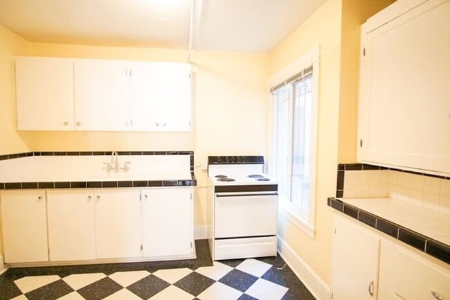 Photo - Garden Level 2 Bdr Located in Desirable Neighborhood! Unidad 15