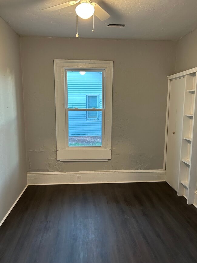 Photo - 1616 Davis St