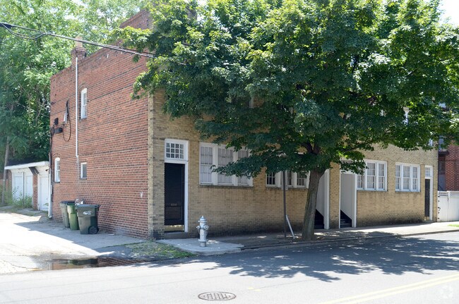 Photo - 803-809 N Robinson St