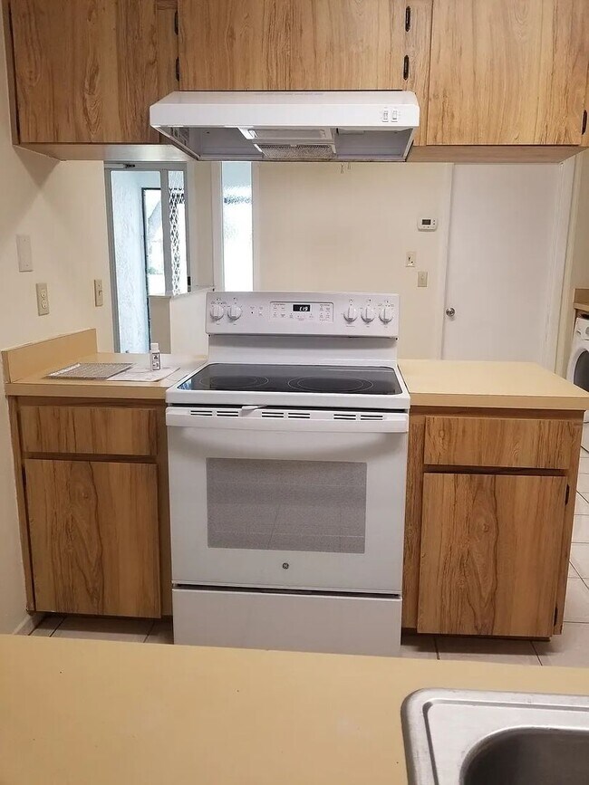 Photo - Villa in Bayside Meadows