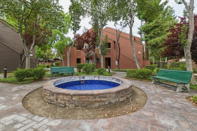Photo - 1144 Yarwood Ct