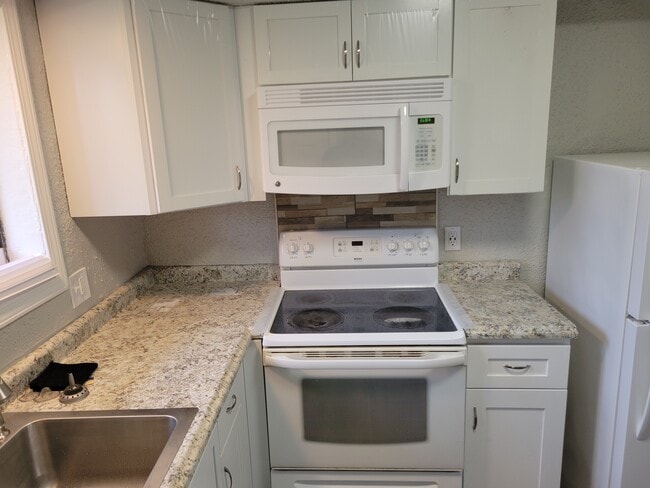 Photo - 3909 Vest Ave Townhome
