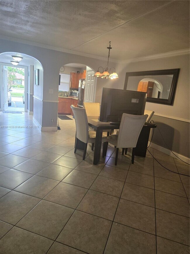 Photo - 617 S State Rd 7 Unit 1D