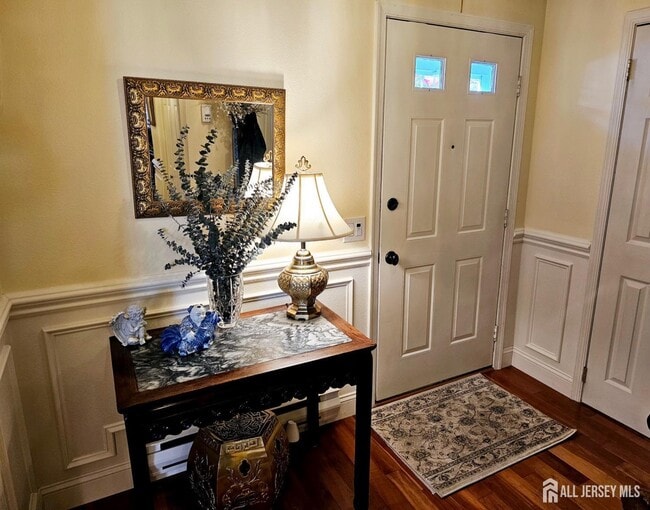 Photo - 663 Yorktown Ln Unidad C