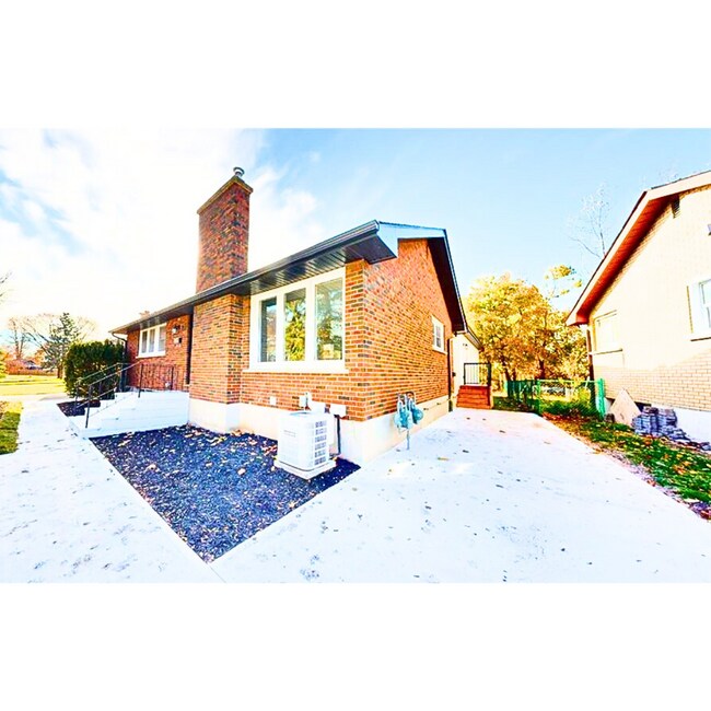 Photo - 77 Godfrey Dr