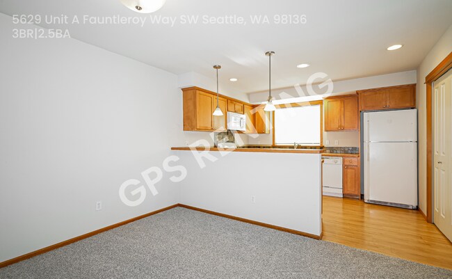 Photo - 5629 Fauntleroy Wy SW