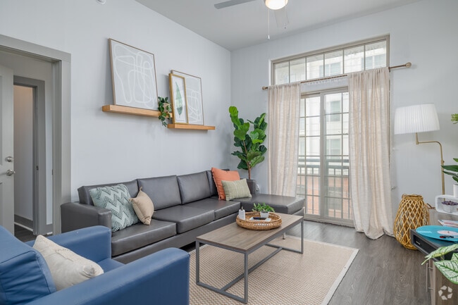 4BR, 4BA - 1,440SF - Living Room