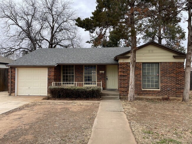 Building Photo - 2510 31st St