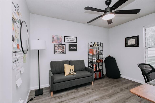 Photo - 1930 Independence Rd