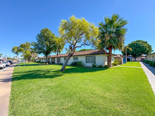 Building Photo - 5105 S La Rosa Dr Rental
