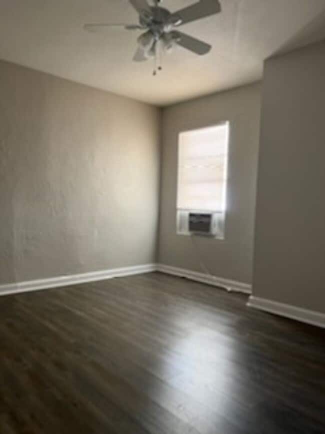 Photo - 667 W Osceola St