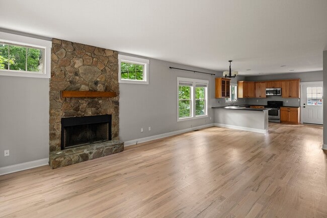 Photo - Beautiful Beaverdam Home
