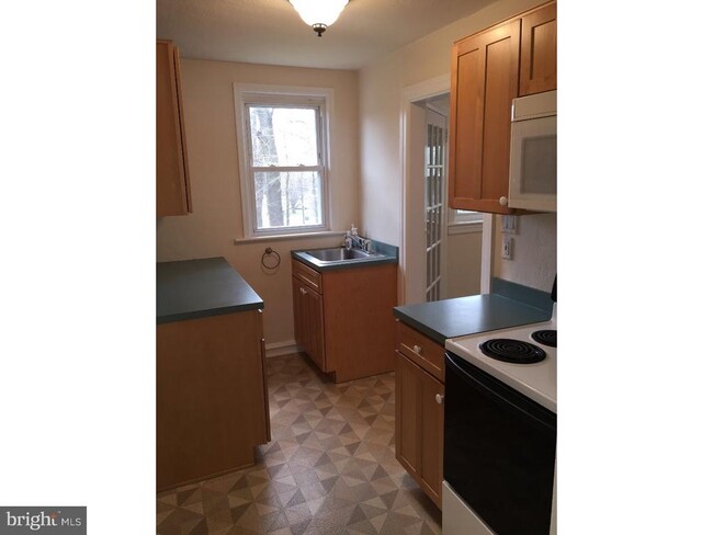 Photo - 1311 Bristol Rd Apartment